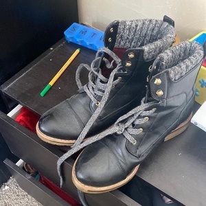 Black Tommy Hillfiger boots size 8